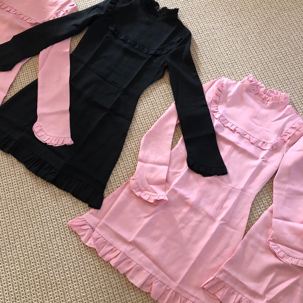 🎀Vintage Ruffle Dress🎀 - Picture 5 of 6